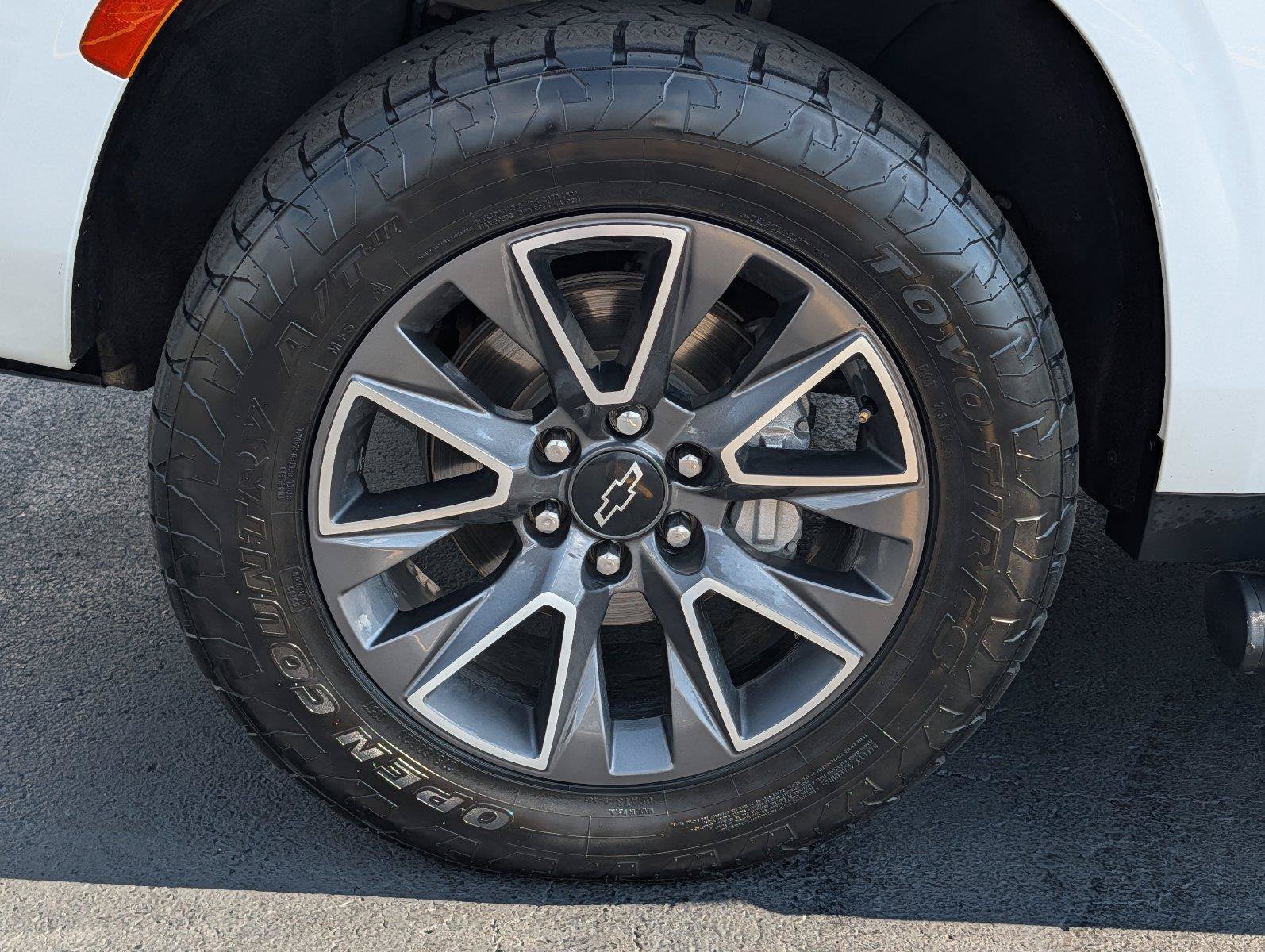 Used 2023 Chevrolet Tahoe Z71 w/ Z71 Off-Road Package AWD/4WD image 10