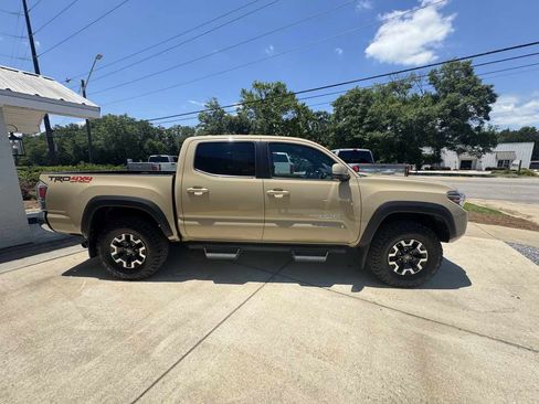 Used 2020 Toyota Tacoma TRD Off-Road AWD/4WD image 5