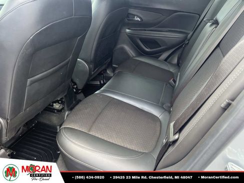Used 2021 Buick Encore Preferred AWD/4WD image 13