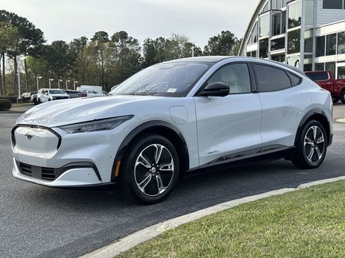 Used 2023 Ford Mustang Mach-E Premium image 5