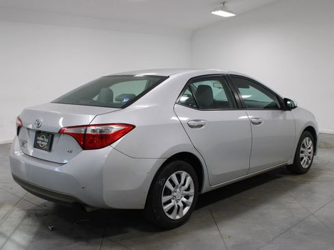Used 2016 Toyota Corolla LE image 9