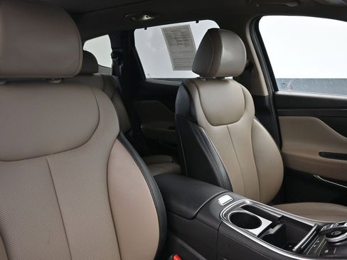 Used 2023 Hyundai Santa Fe SEL w/ Premium Package image 11