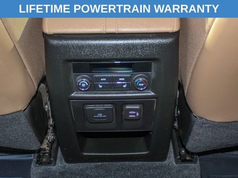 Used 2023 Chevrolet Traverse Premier image 15