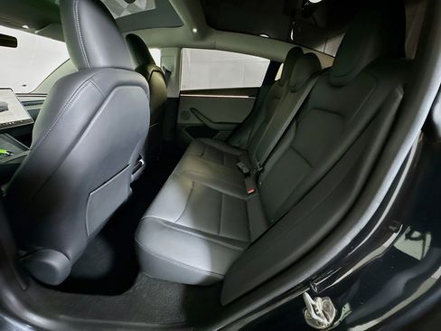Used 2024 Tesla Model 3 image 25