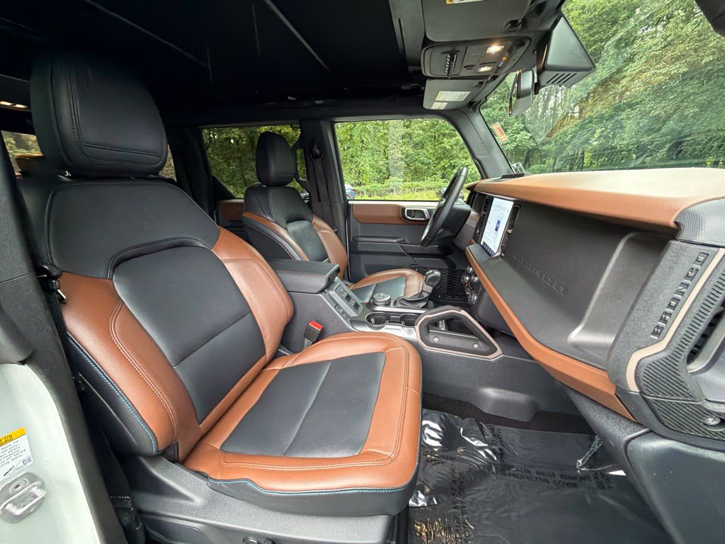 Used 2024 Ford Bronco Outer Banks AWD/4WD image 11
