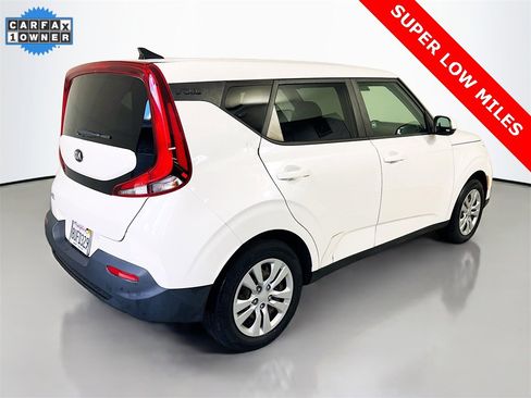 Certified 2021 Kia Soul LX image 8