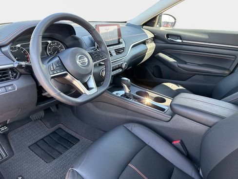 Used 2022 Nissan Altima 2.5 SR image 32