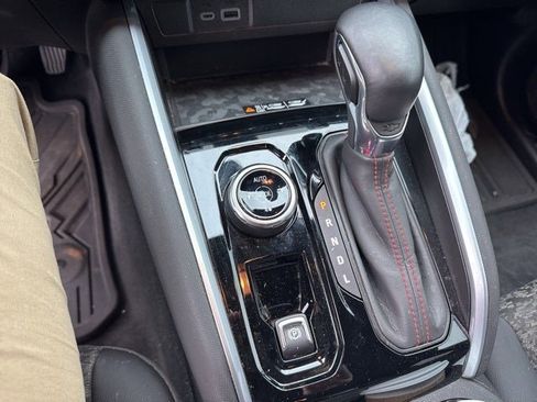 Used 2023 Chevrolet Colorado Z71 w/ Z71 Convenience Package 2 image 23