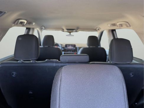 Used 2025 Nissan Pathfinder SV FWD image 7