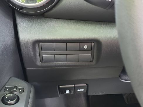 Used 2023 Nissan Kicks SR w/ SR Premium Package FWD image 18