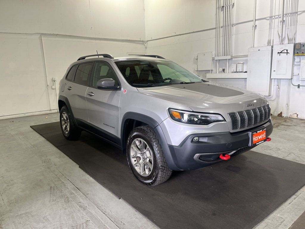 Used 2020 Jeep Cherokee Trailhawk AWD/4WD image 3
