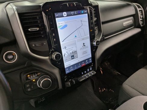 Used 2024 RAM 2500 Big Horn w/ Sport Appearance Package image 12