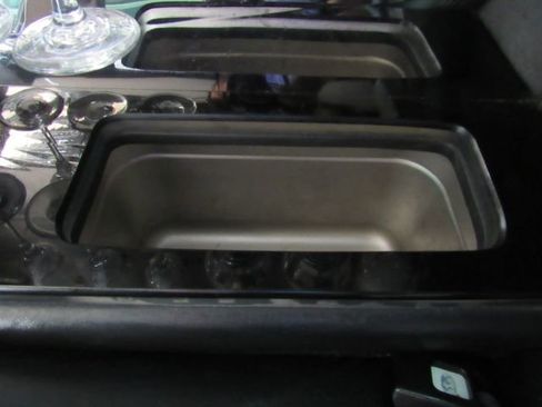 Used 2015 Chrysler 300 Limited image 38