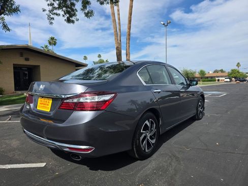 Used 2017 Honda Accord LX image 10