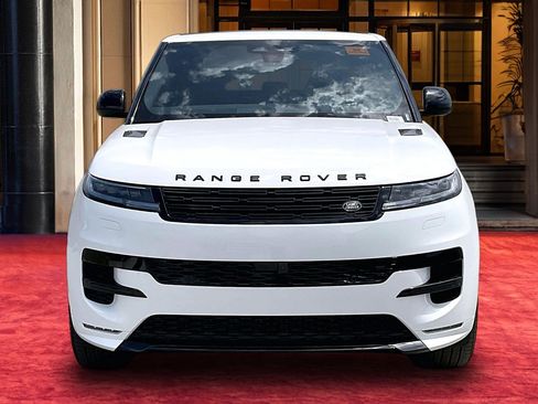New 2026 Land Rover Range Rover Sport Dynamic SE AWD/4WD image 3