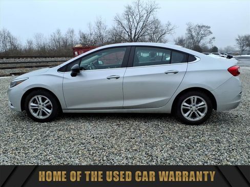 Used 2017 Chevrolet Cruze LT image 5