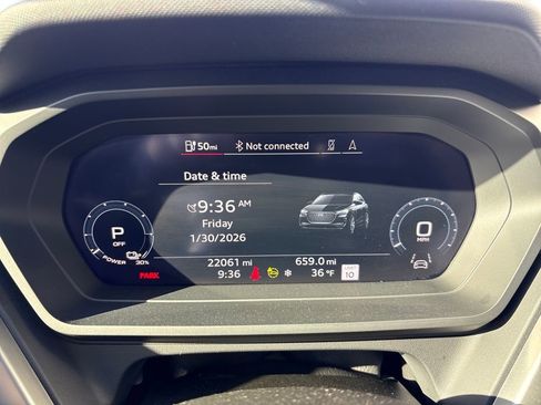 Used 2024 Audi Q4 e-tron Premium Plus image 15