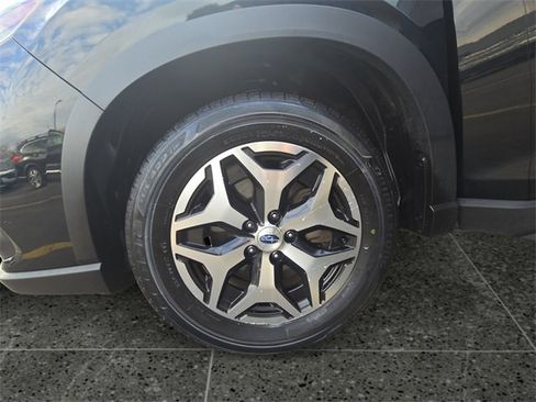Certified 2022 Subaru Forester Premium w/ Popular Package #1 image 18