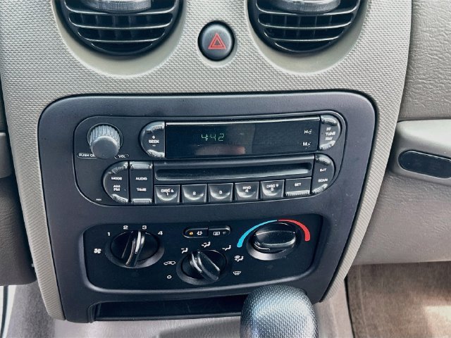 Used 2006 Jeep Liberty Sport AWD/4WD image 17