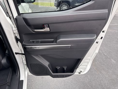 New 2025 Toyota Tacoma 4x4 Double Cab Hybrid image 33