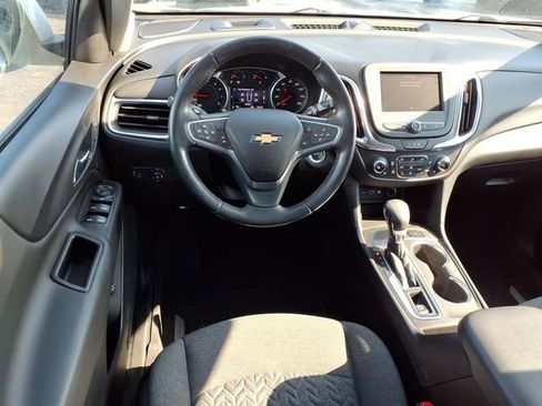 Used 2022 Chevrolet Equinox LT image 6