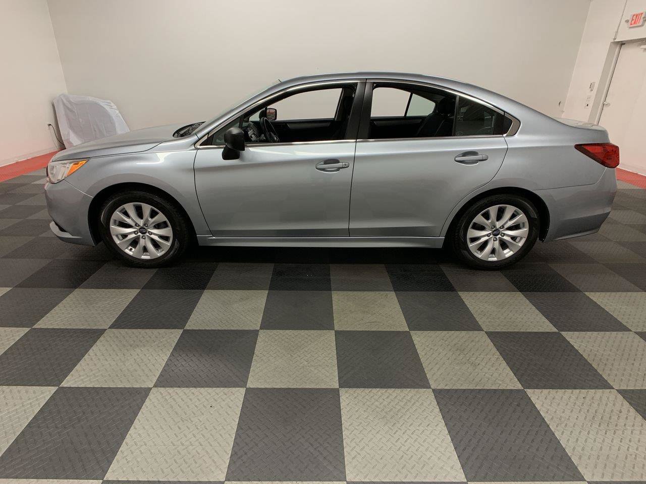 Used 2017 Subaru Legacy 2.5i w/ Alloy Wheel Package AWD/4WD image 3