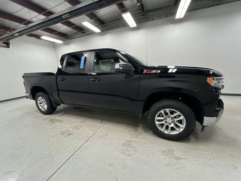 Certified 2024 Chevrolet Silverado 1500 LT w/ Z71 Off-Road Package image 9