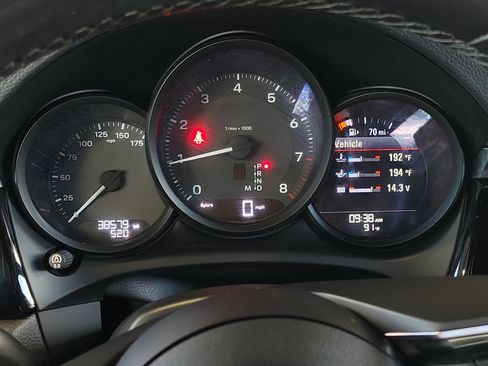 Used 2023 Porsche Macan Turbo AWD/4WD image 22