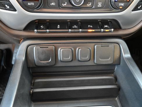 Used 2018 GMC Sierra 1500 SLT image 28