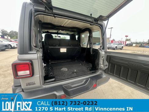 Used 2020 Jeep Wrangler Rubicon w/ Cold Weather Group AWD/4WD image 15