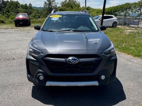 Used 2023 Subaru Outback Limited AWD/4WD image 3