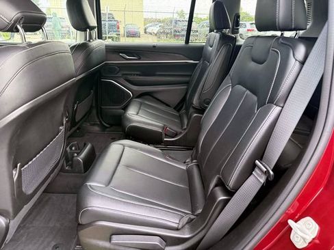 Certified 2024 Jeep Grand Cherokee L Limited w/ Luxury Tech Group II AWD/4WD image 11