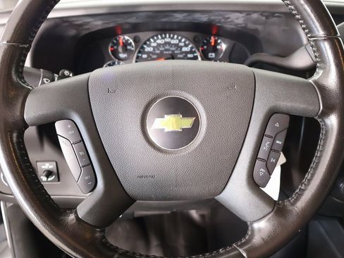Used 2020 Chevrolet Express 3500 LS image 3