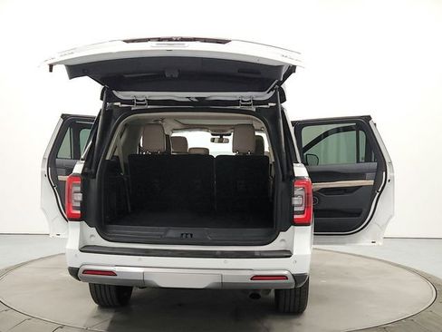 Used 2023 Ford Expedition Max Limited image 14