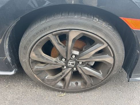 Used 2018 Honda Civic Sport image 9