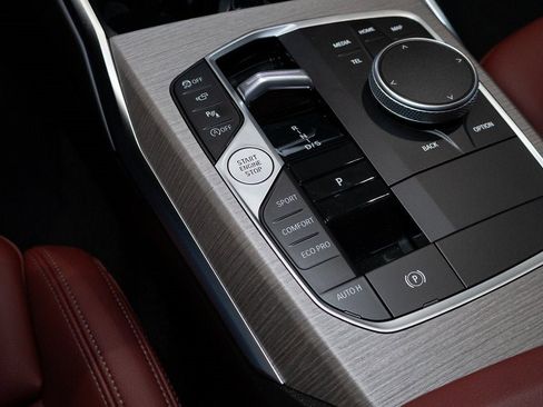 Used 2025 BMW 330i xDrive Sedan w/ Premium Package image 24