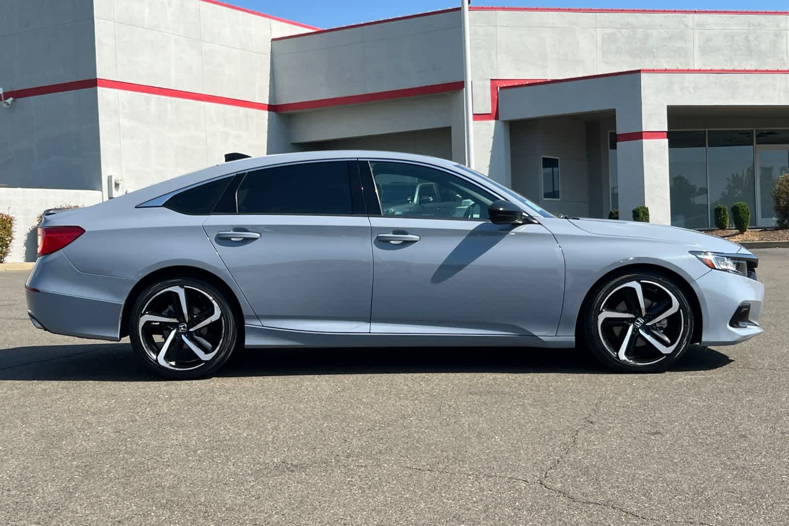 Used 2022 Honda Accord Sport image 6