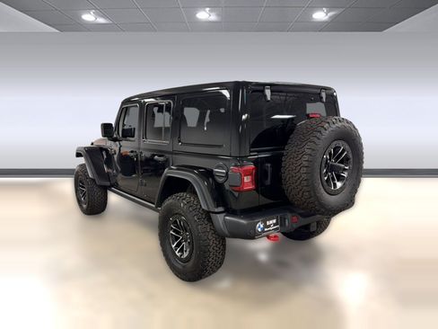 Used 2025 Jeep Wrangler Unlimited Rubicon w/ XTREMEE 35" Tire Package AWD/4WD image 2
