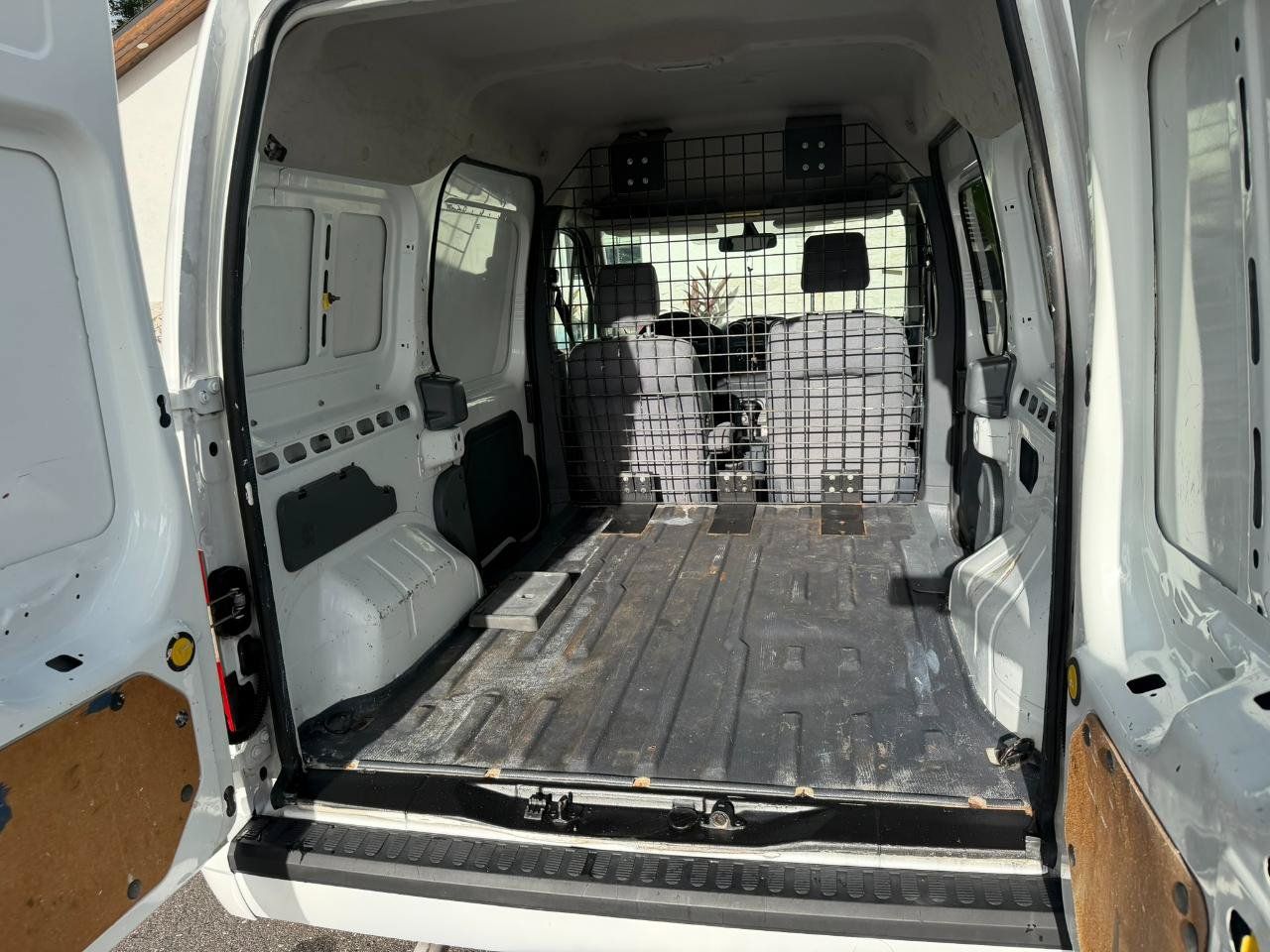 Used 2013 Ford Transit Connect XLT FWD image 30