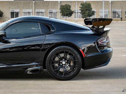 Used 2017 Dodge Viper GTC w/ Time Attack Group 2.0 RWD image 9