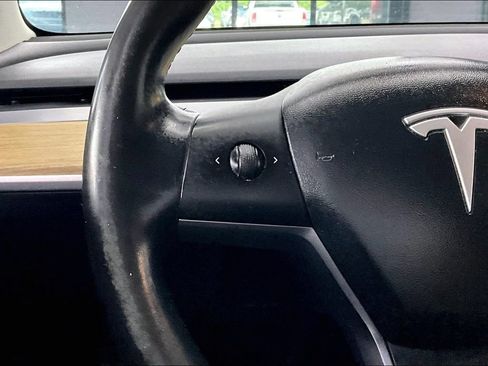 Used 2019 Tesla Model 3 Standard Range Plus RWD image 10