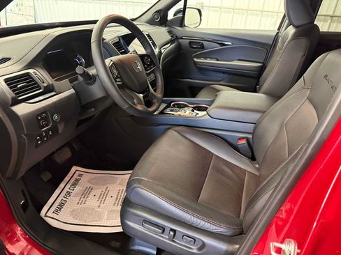 Used 2024 Honda Passport Black Edition image 19