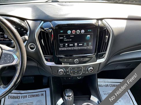 Used 2018 Chevrolet Traverse LT w/ LPO, 'HIT The Road' Package AWD/4WD image 6