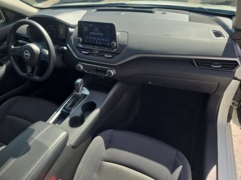 Certified 2025 Nissan Altima 2.5 S FWD image 11