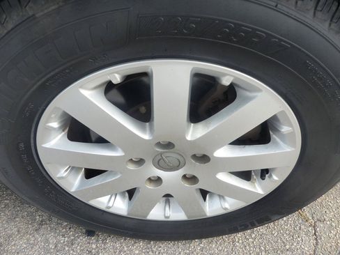 Used 2012 Chrysler Town & Country Touring-L w/ Driver Convenience Group FWD image 8