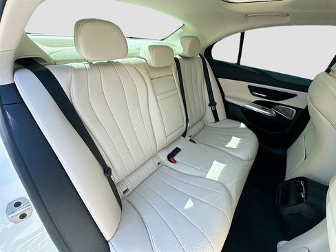 Used 2024 Mercedes-Benz E 350 4MATIC Sedan image 31