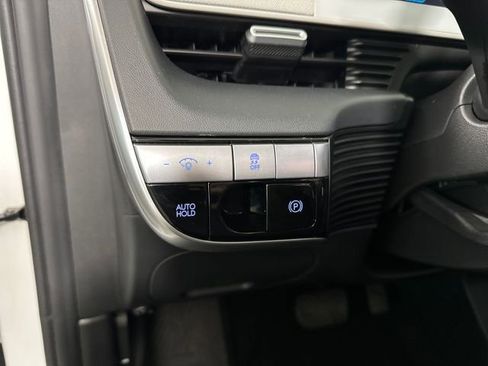 Used 2024 Hyundai Ioniq 5 SE RWD image 19