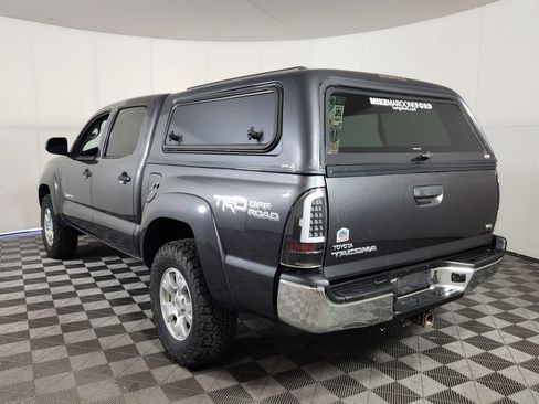 Used 2015 Toyota Tacoma 4x4 Double Cab w/ TRD Off-Road Package image 5