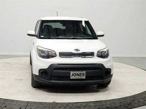 Used 2017 Kia Soul image 2