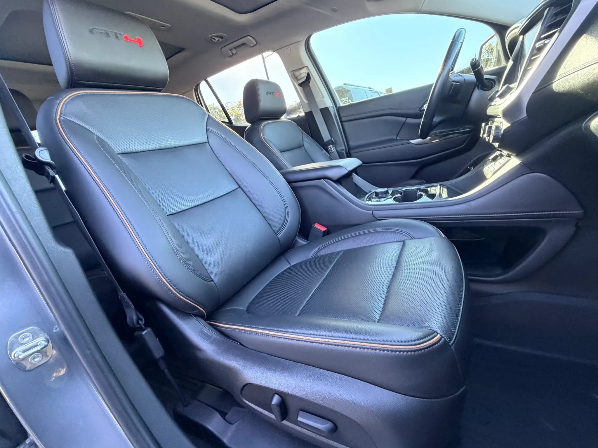 Used 2021 GMC Acadia AT4 w/ Trailering Package AWD/4WD image 25